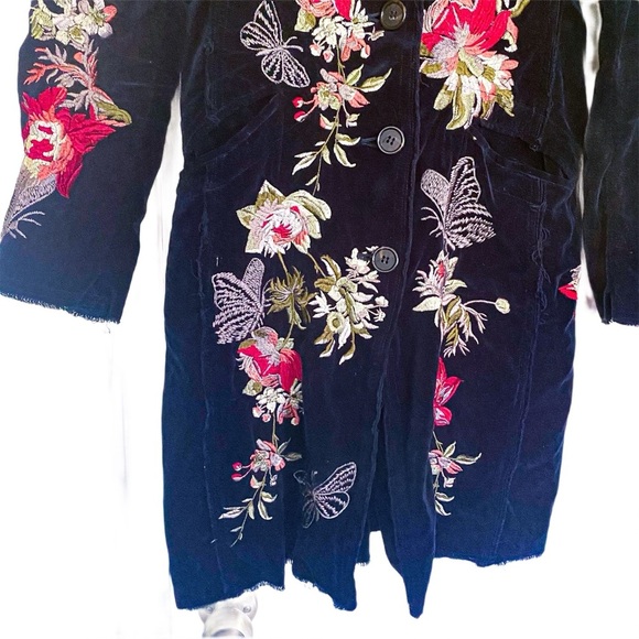 Johnny Was Embroidered Velvet Floral Coat Butterfly Collar Black Multi XS GUC - Picture 2 of 7